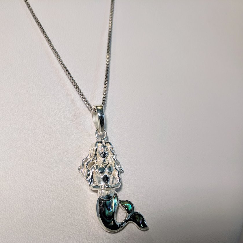 Mermaid Necklace with Shell