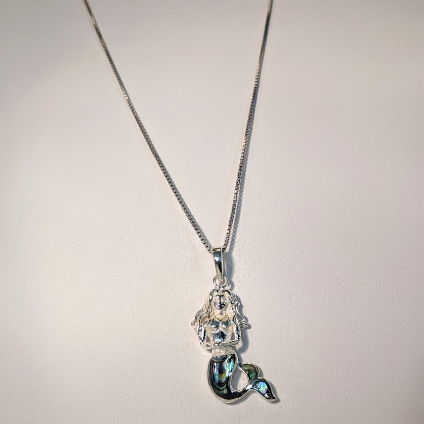 Mermaid Necklace with Shell